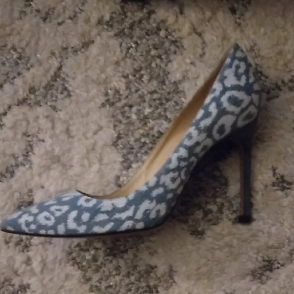 Manolo Blahnik Leopard Print Heels in Blue - Picture 2 of 3